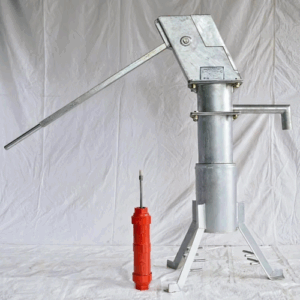 IM2 HAND PUMP 35 KGS GALVENISED TELESCOPE